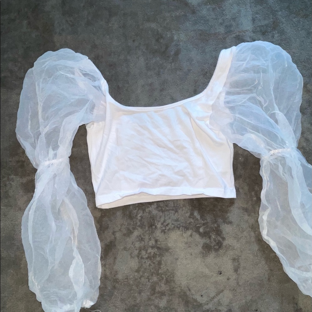 Crop puff sleeve shirt